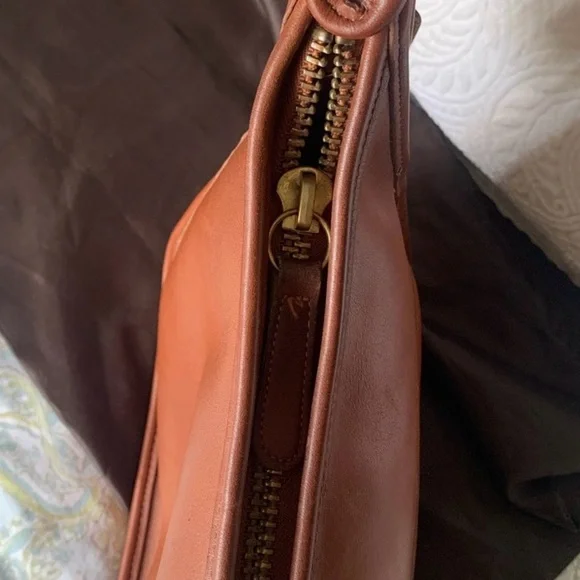 Vintage Coach Janice Legacy Bag 9950 - 1996; medium brown/tan; EUC; collectible - Picture 7 of 12